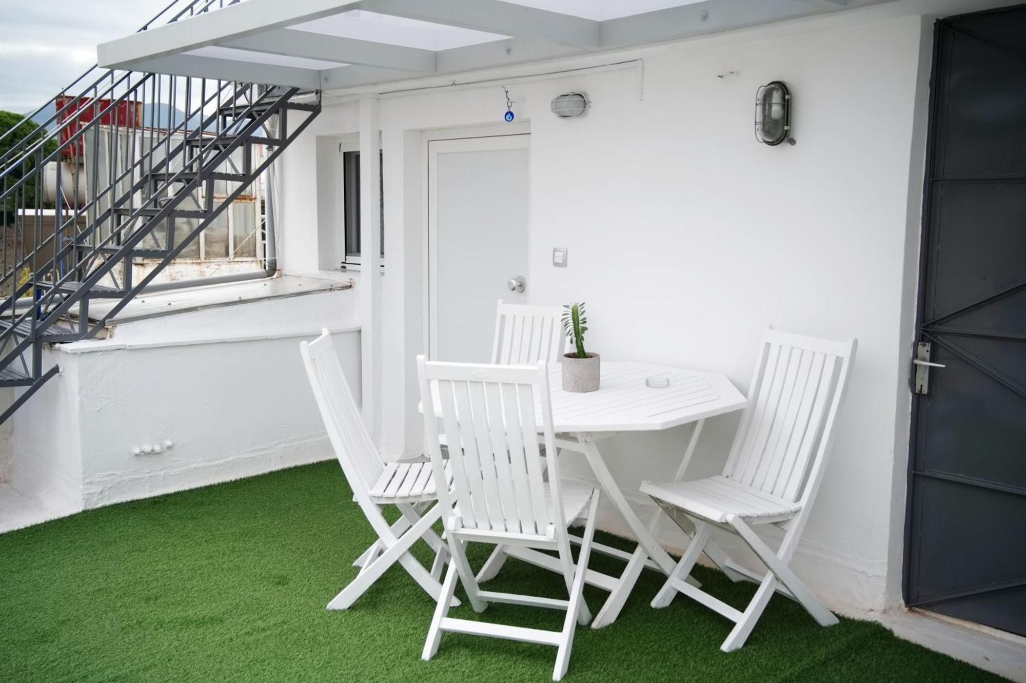 Central Aesthetic Studio With Panoramic Views 帕特雷 外观 照片